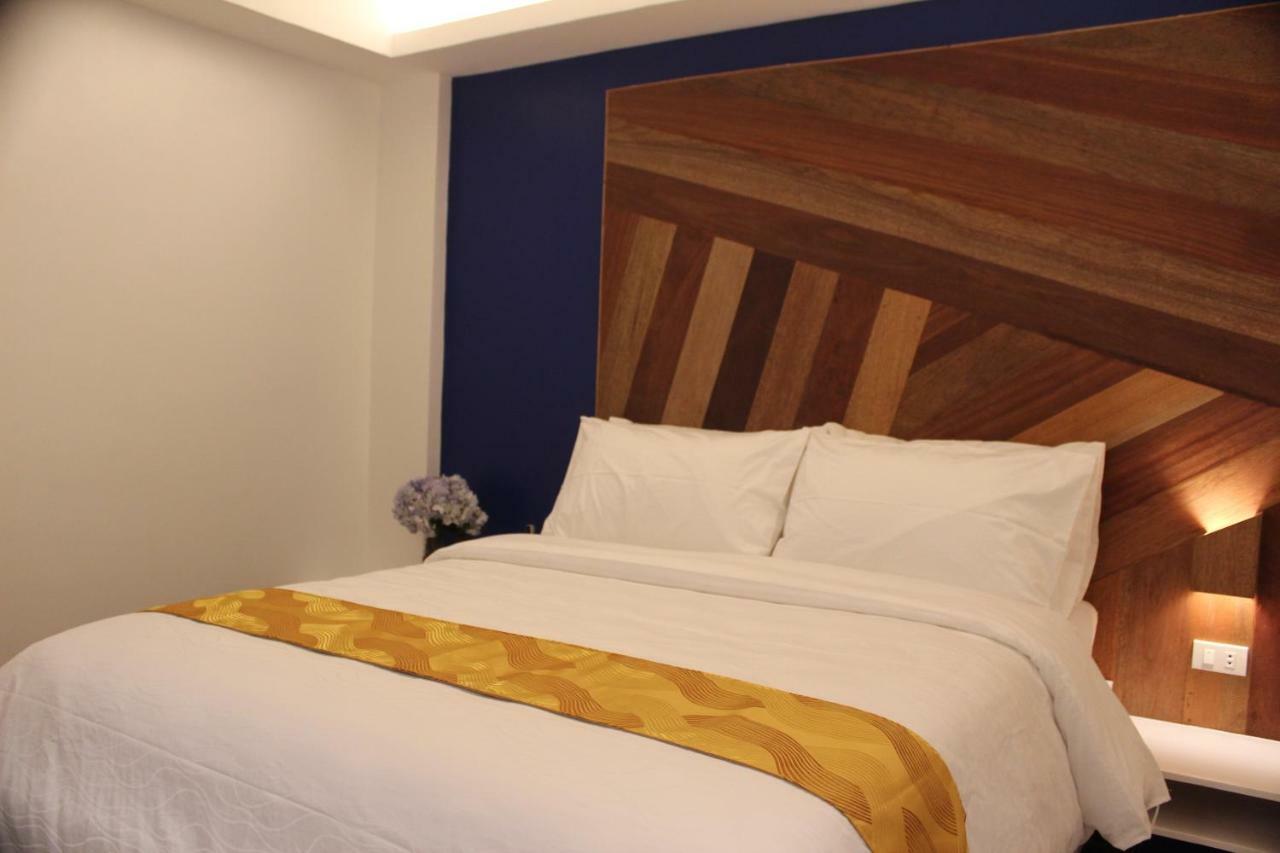 Oyo 609 G Executive Hotel And Spa Boracay Manoc-Manoc エクステリア 写真