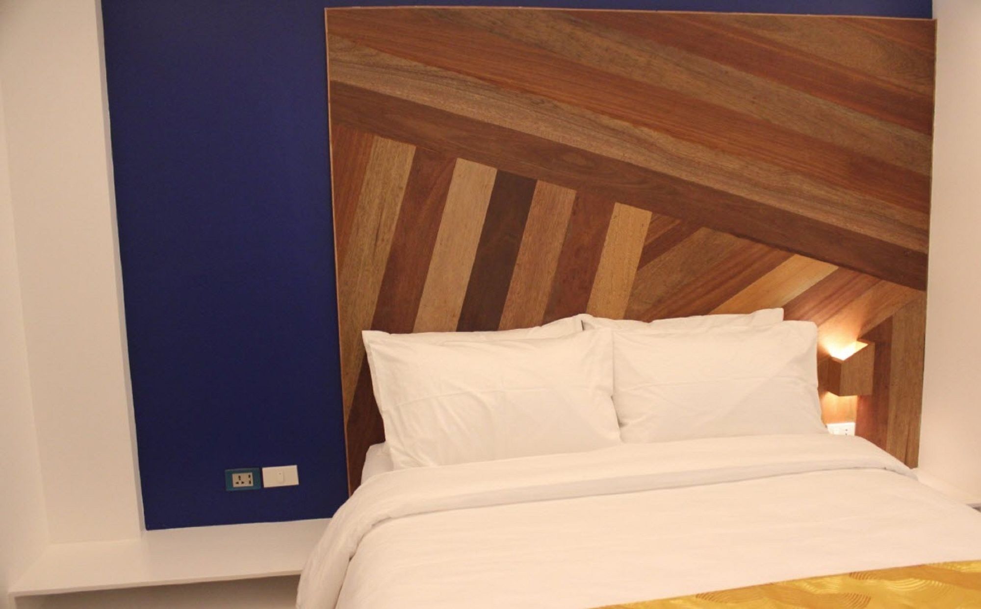 Oyo 609 G Executive Hotel And Spa Boracay Manoc-Manoc エクステリア 写真