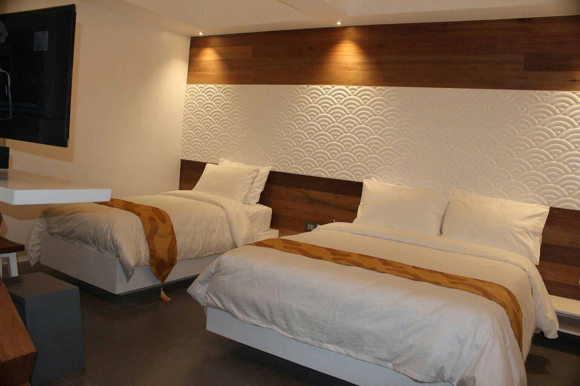 Oyo 609 G Executive Hotel And Spa Boracay Manoc-Manoc エクステリア 写真