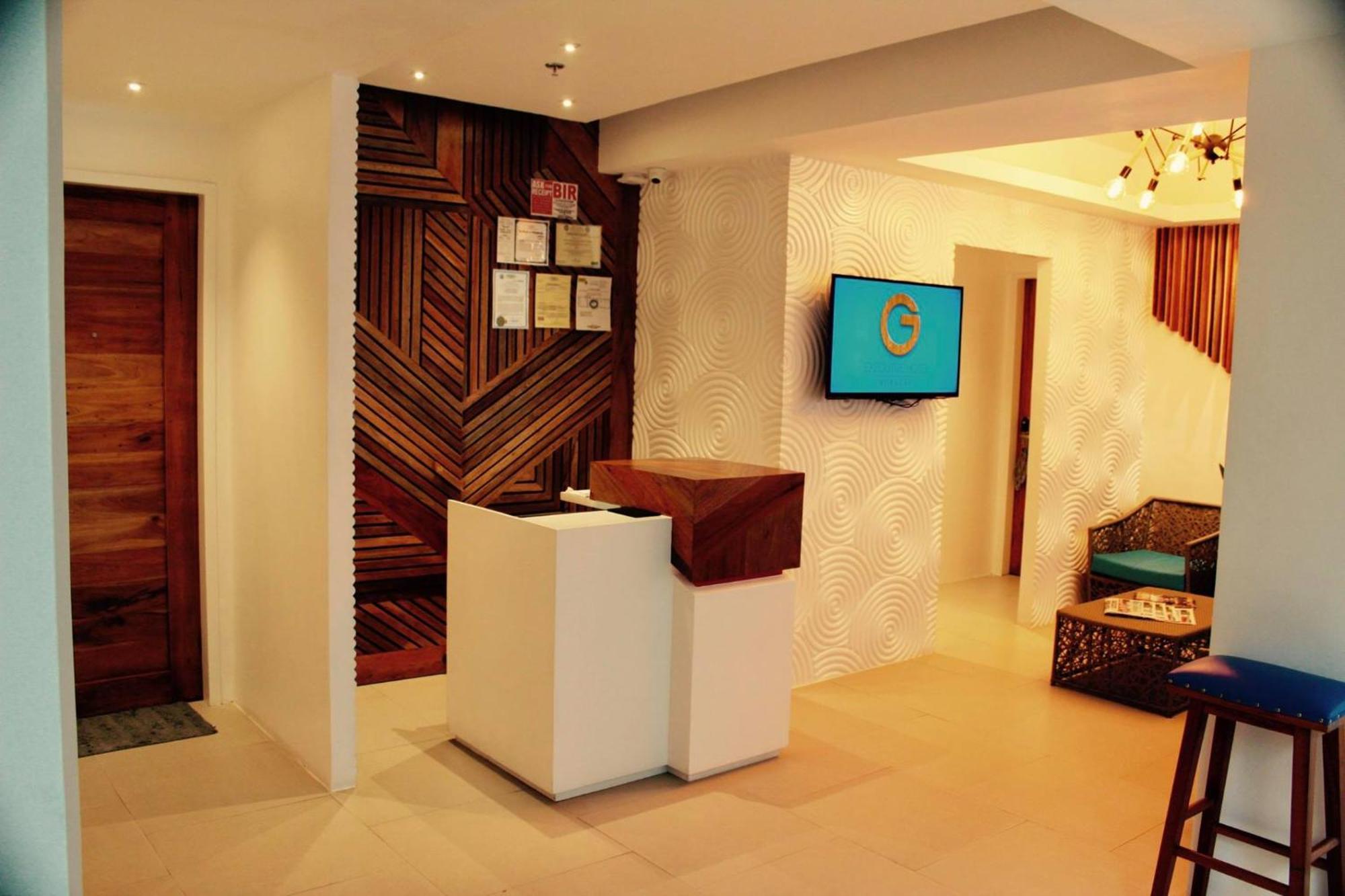 Oyo 609 G Executive Hotel And Spa Boracay Manoc-Manoc エクステリア 写真
