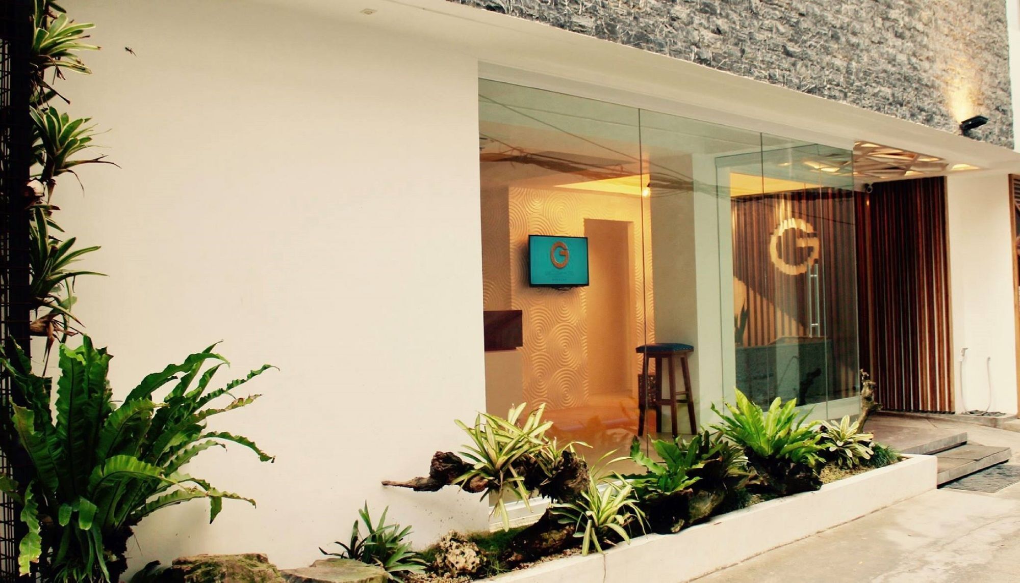 Oyo 609 G Executive Hotel And Spa Boracay Manoc-Manoc エクステリア 写真